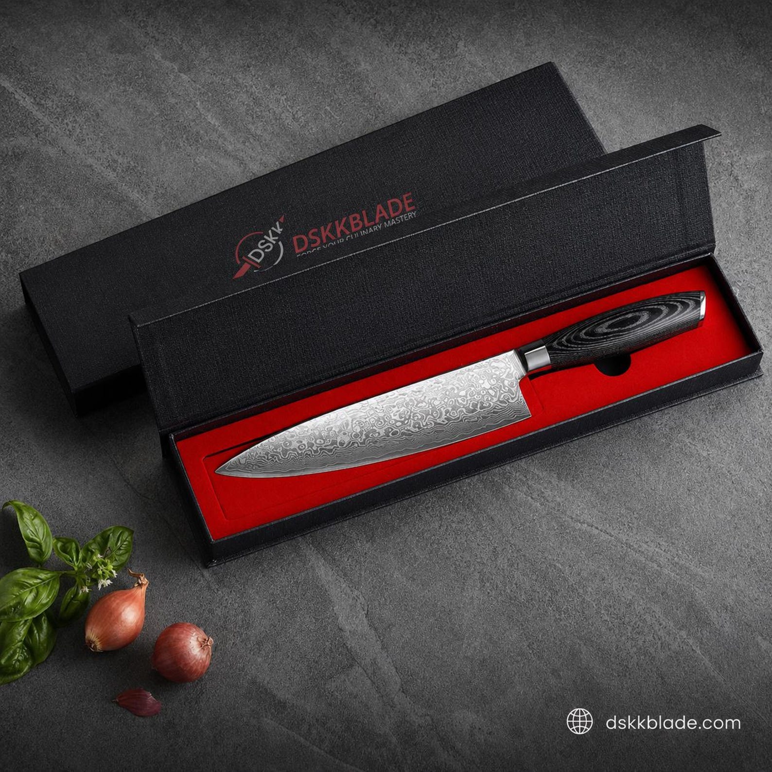 8 Inch Damascus Chef Knife, 67 Layer Steel, Pakkawood Handle (Gift Box)